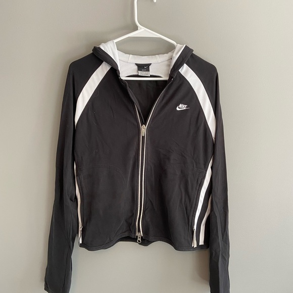Nike Dri-fit Black & White Jacket - Picture 1 of 2